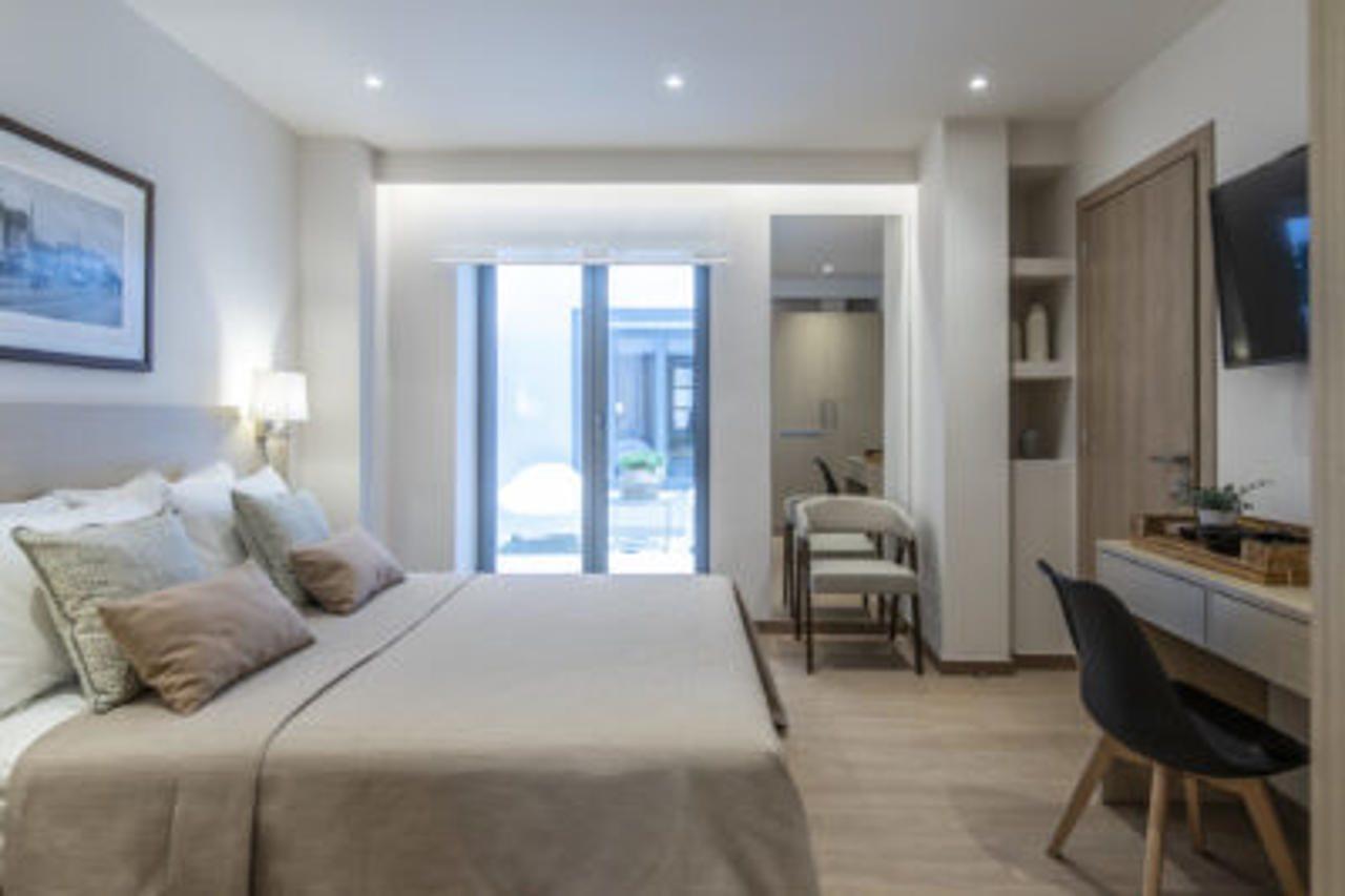 Gallery Suites & Residences Piraeus Bagian luar foto