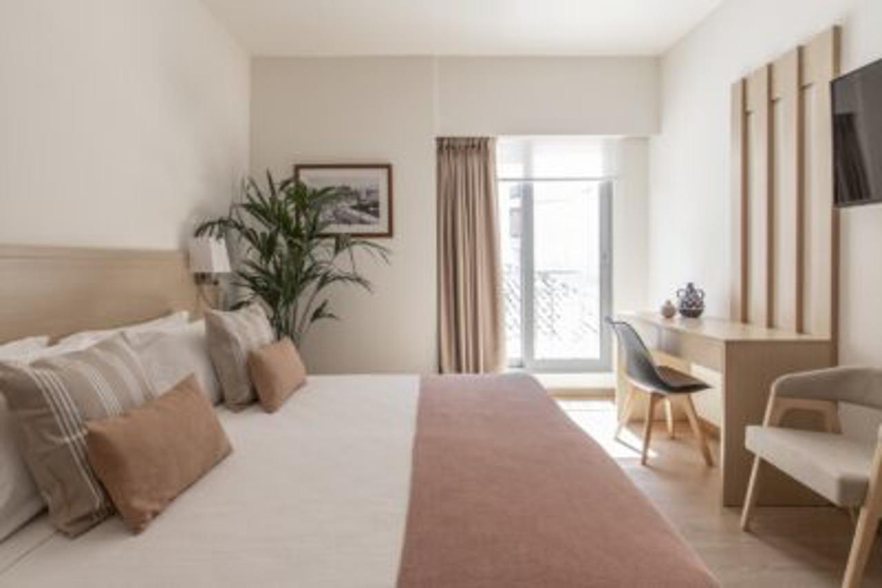 Gallery Suites & Residences Piraeus Bagian luar foto